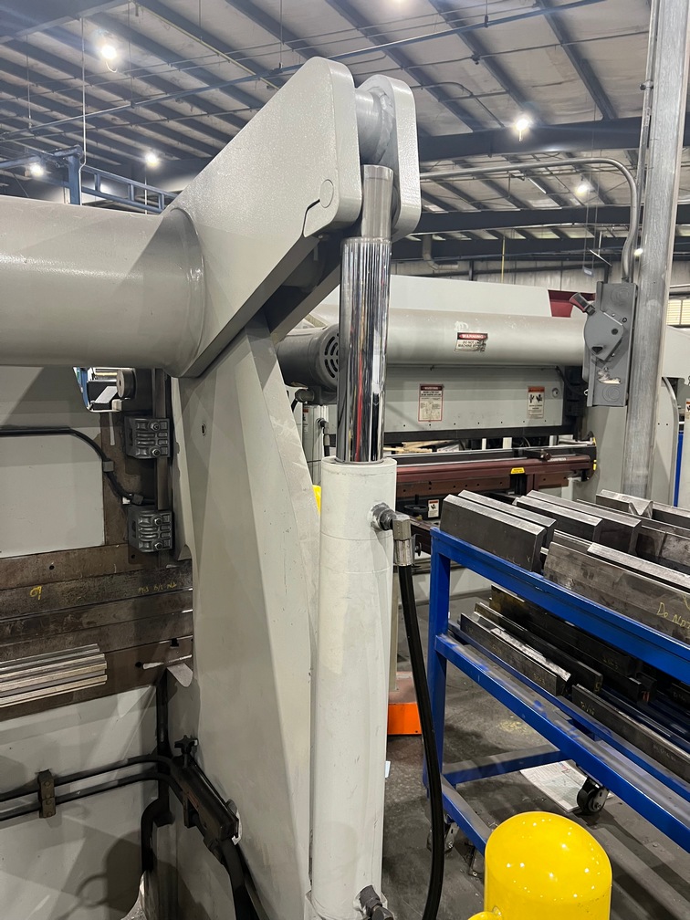 100 Ton Accurpress 15